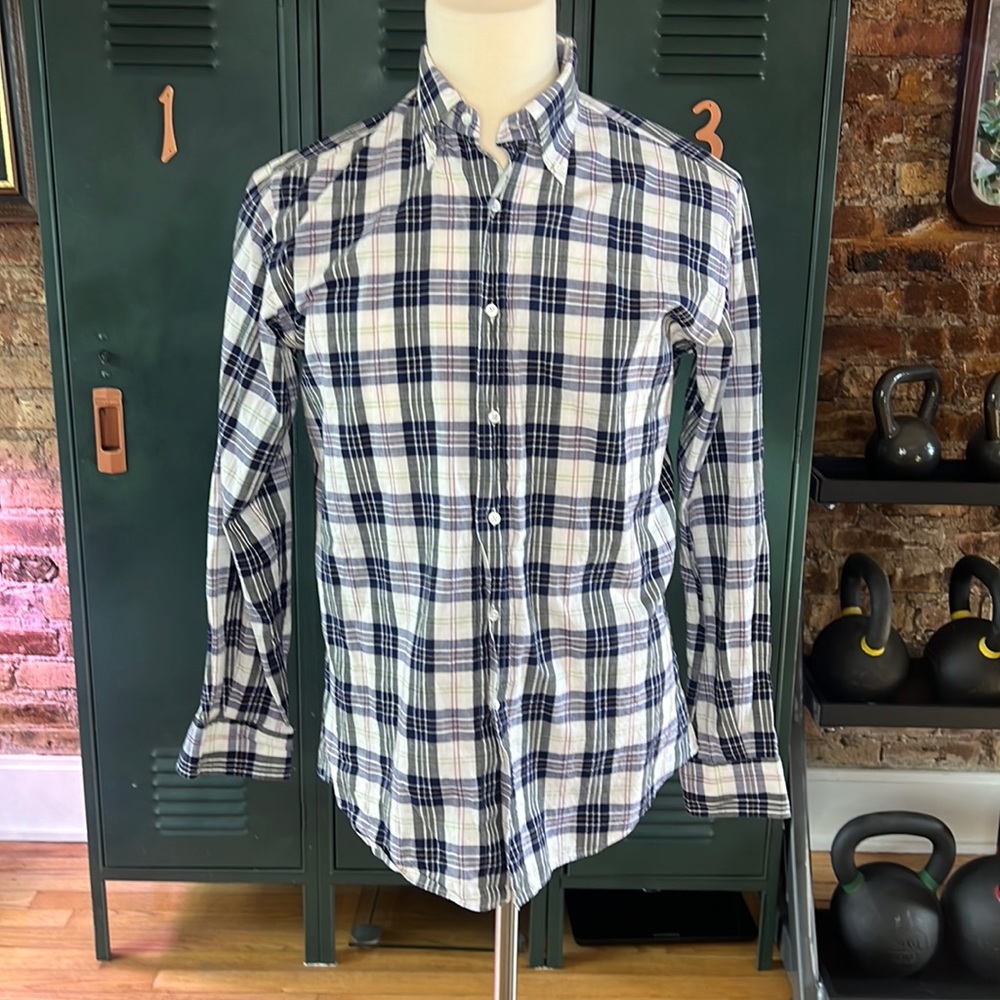Berg died Goodman button down